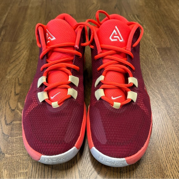 Nike Zoom Freak 1 Men’s Sneakers - Picture 3 of 6